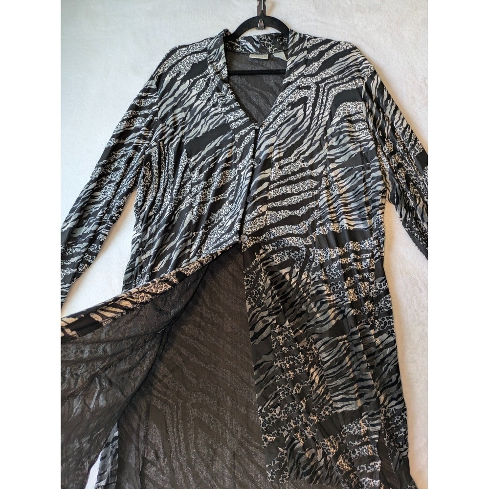 Chico's Animal Print Longline Button Up Velvet Cardigan Size 3 XL Lightweight - Picture 2 of 8
